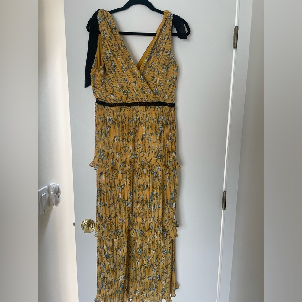 Summer yellow floral dress from Lulus